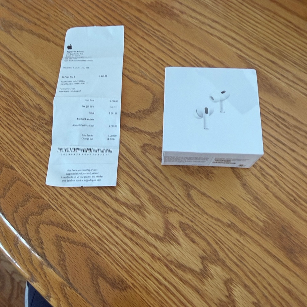 Apple AirPods Pro 2 with Charging Case